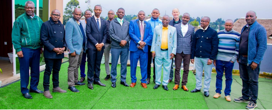 Vers la Transformation de l hôpital Espoir de Kibuye et la Clinique Van Norman en
                            Centres Hospitalo-Universitaires
                            
